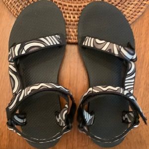 Women’s Teva Sandals Size 10